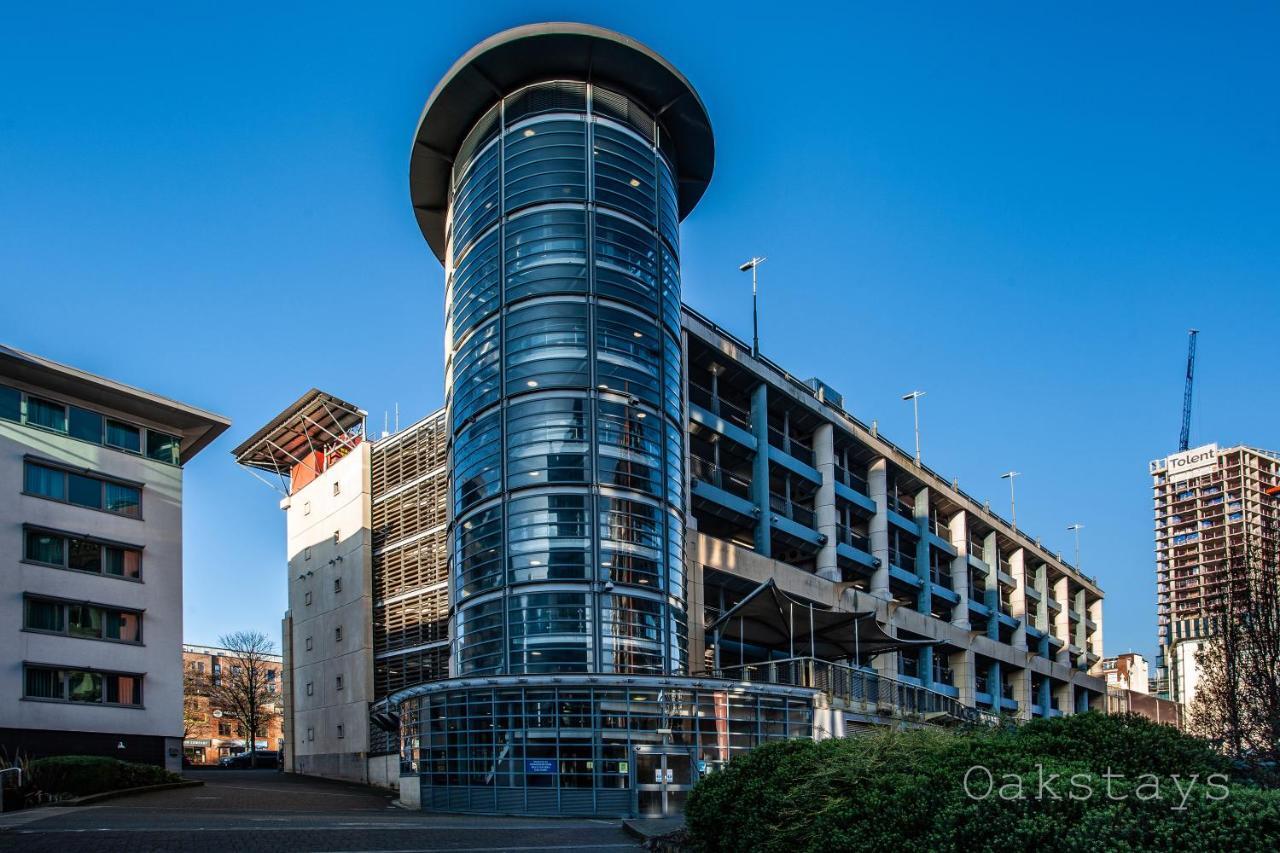 Oakstays Centre Gem