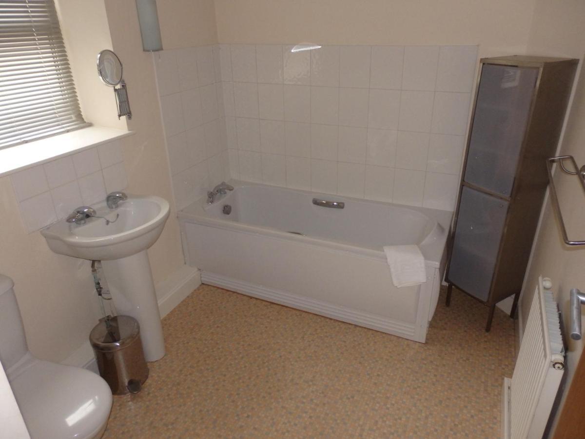 Apartment Jesmond Two Bedroom With Free Parking