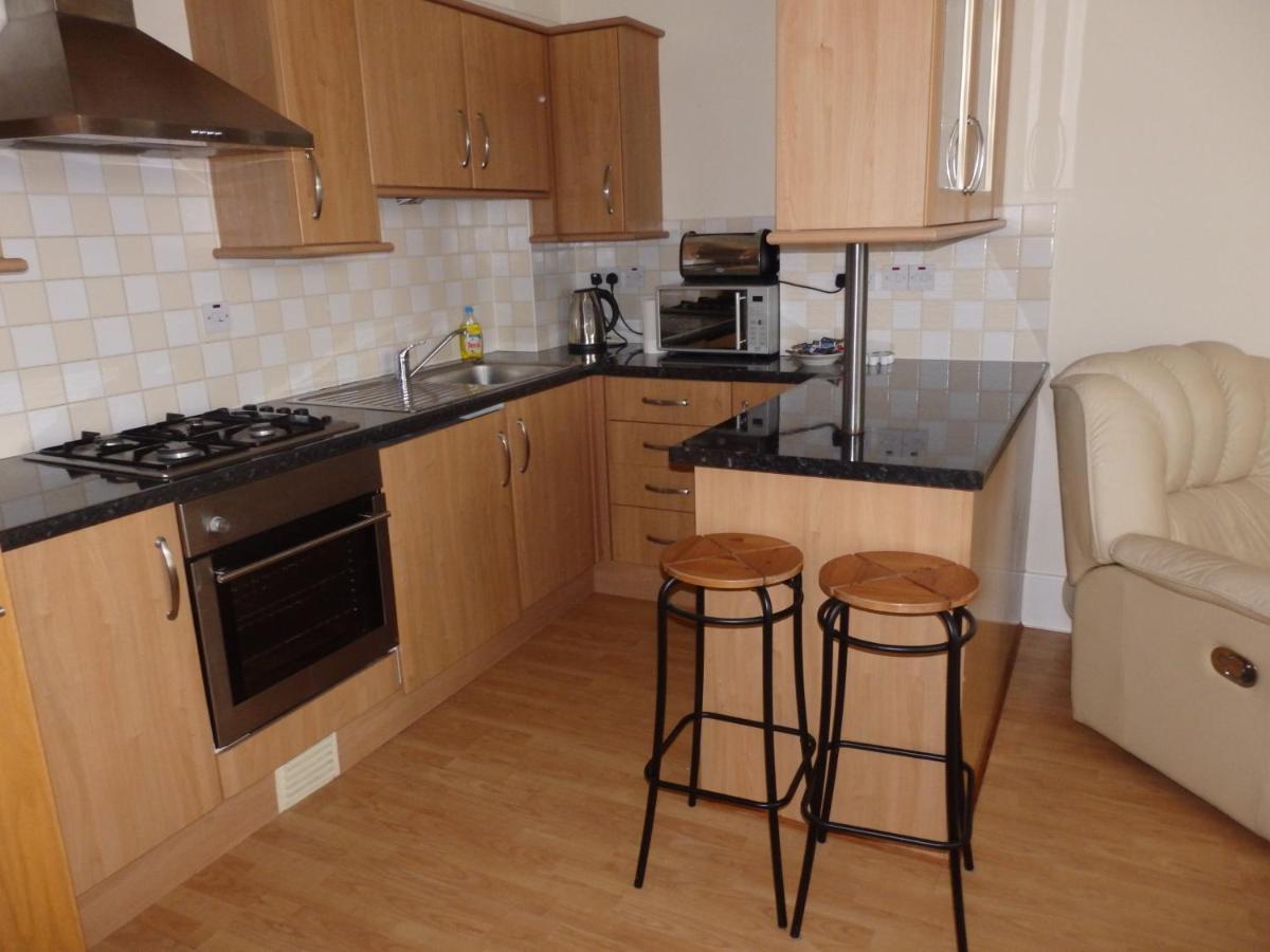 Jesmond Two Bedroom With Free Parking *