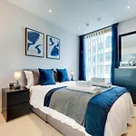 Amazing City Centre Penthouse With Private Roof Terrace