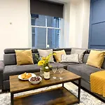Central Penthouse By Hnfc Stays