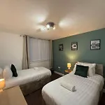 Urban Hub Retreat