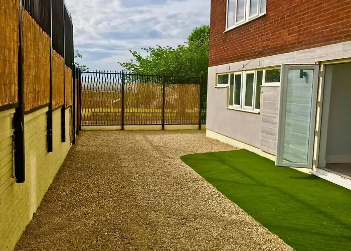 Summerhill House Apartments