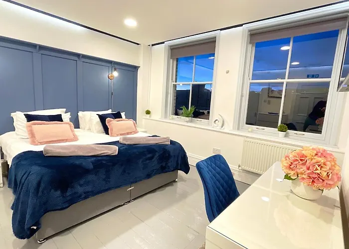 Central Penthouse By Hnfc Stays