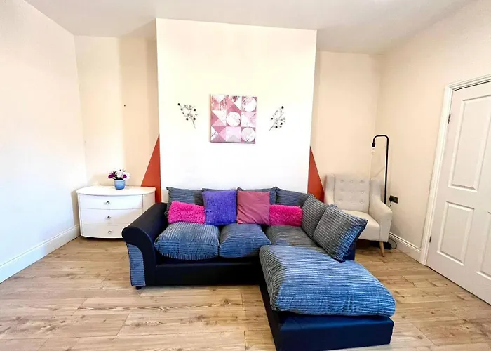 3 Bdrm Home 10Mins From The City