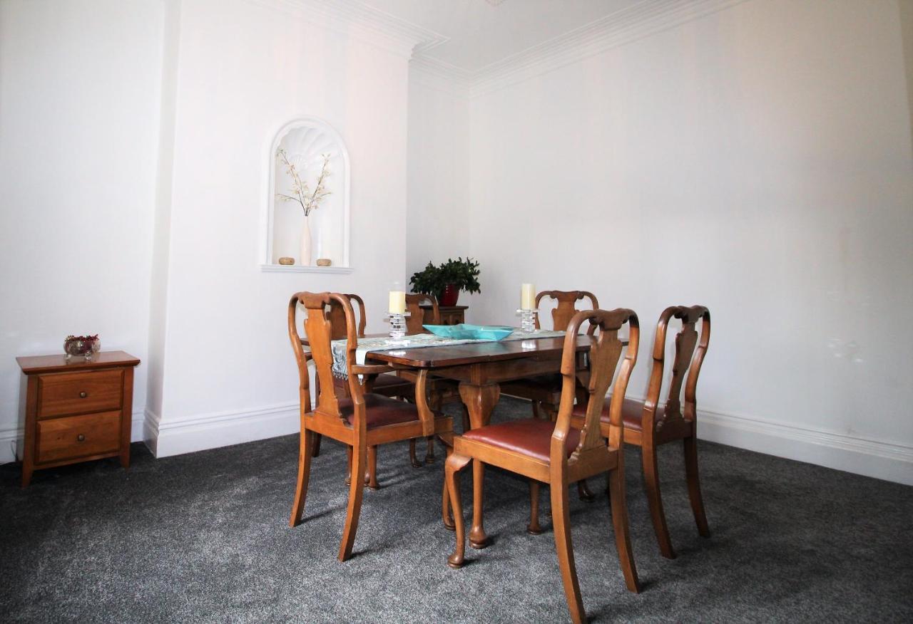 Heaton Haven: Spacious Period With Modern Comforts Holiday home *