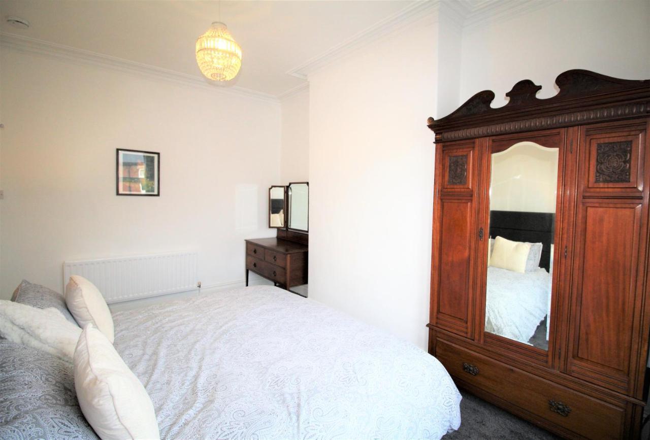 Heaton Haven: Spacious Period With Modern Comforts Holiday home *