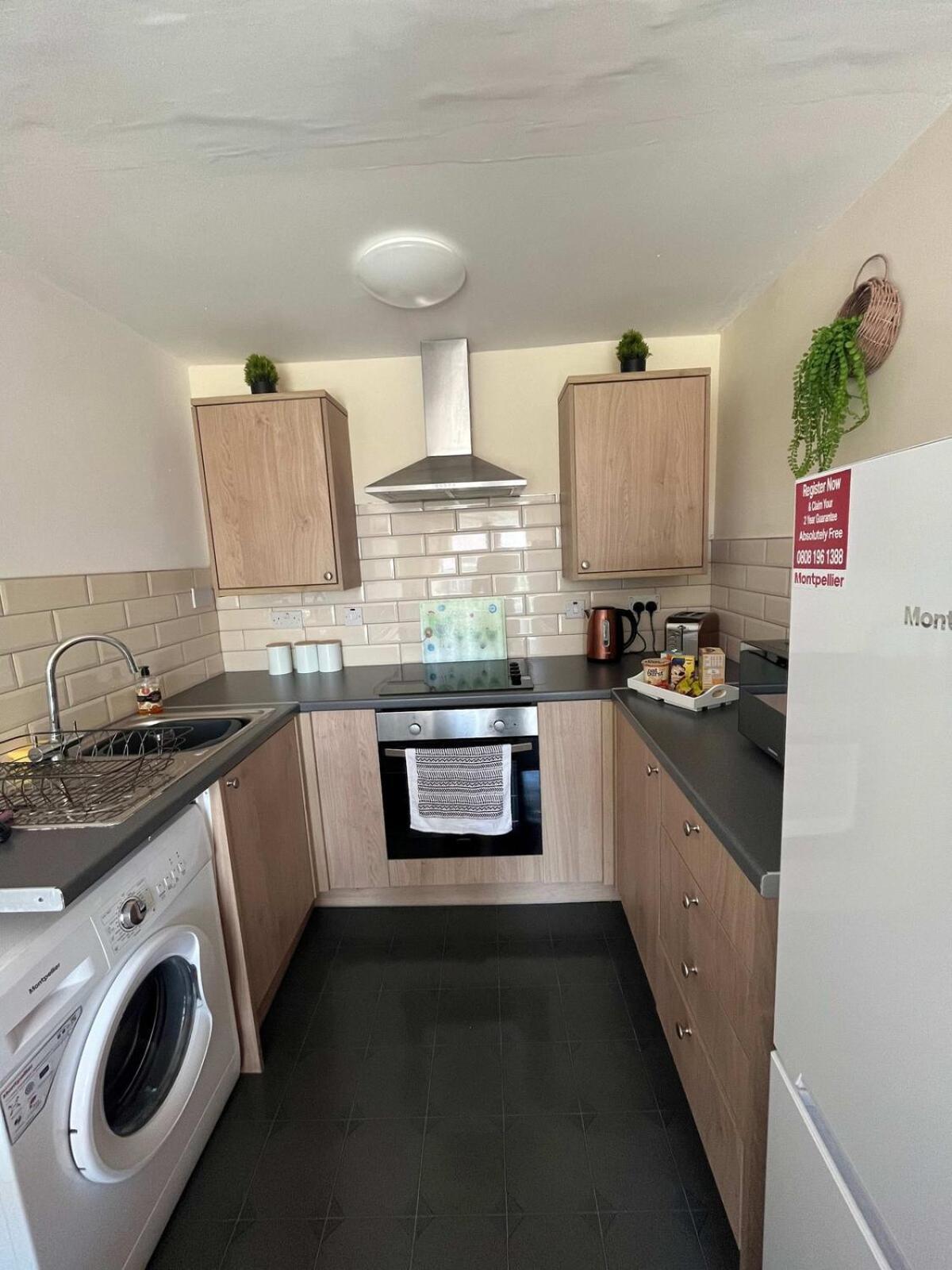 Apartment Stylish 2br - - Centre & St - Parking