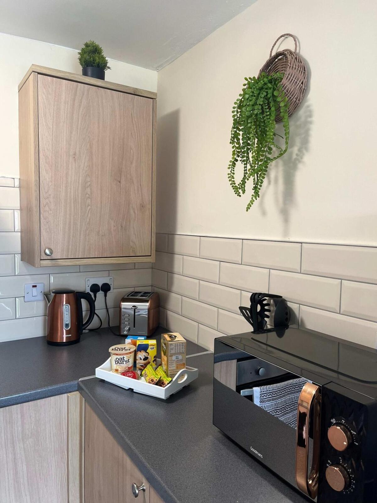 Apartment Stylish 2br - - Centre & St - Parking *
